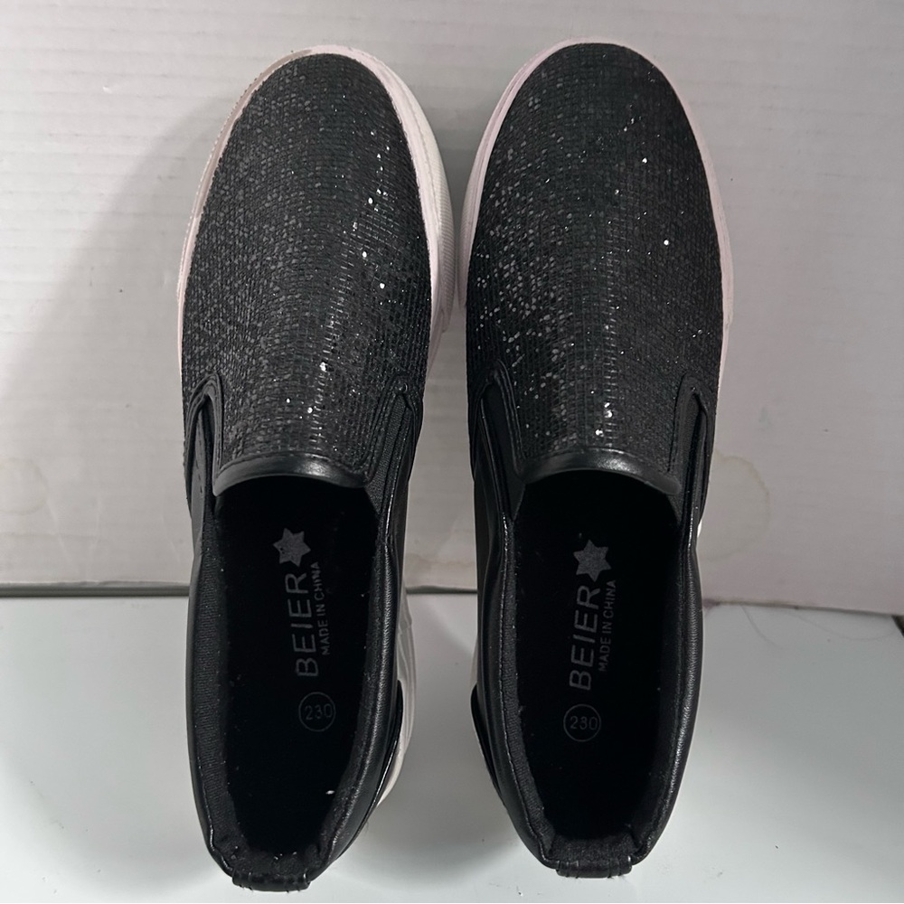 Black Slip-On women’s shoes size 230 / US 6